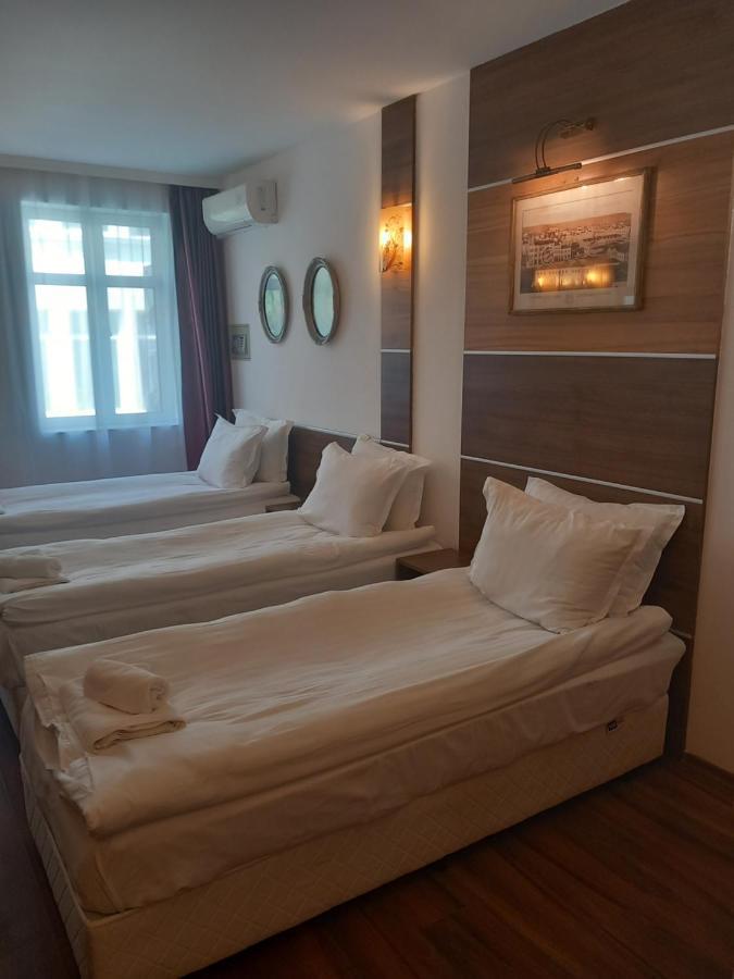 Three Dolphins Hotel With Rooftop Terracе Варна Экстерьер фото